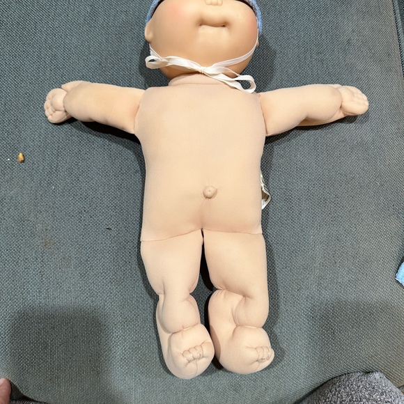 Cabbage Patch doll boy with blue eyes - Picture 9 of 9